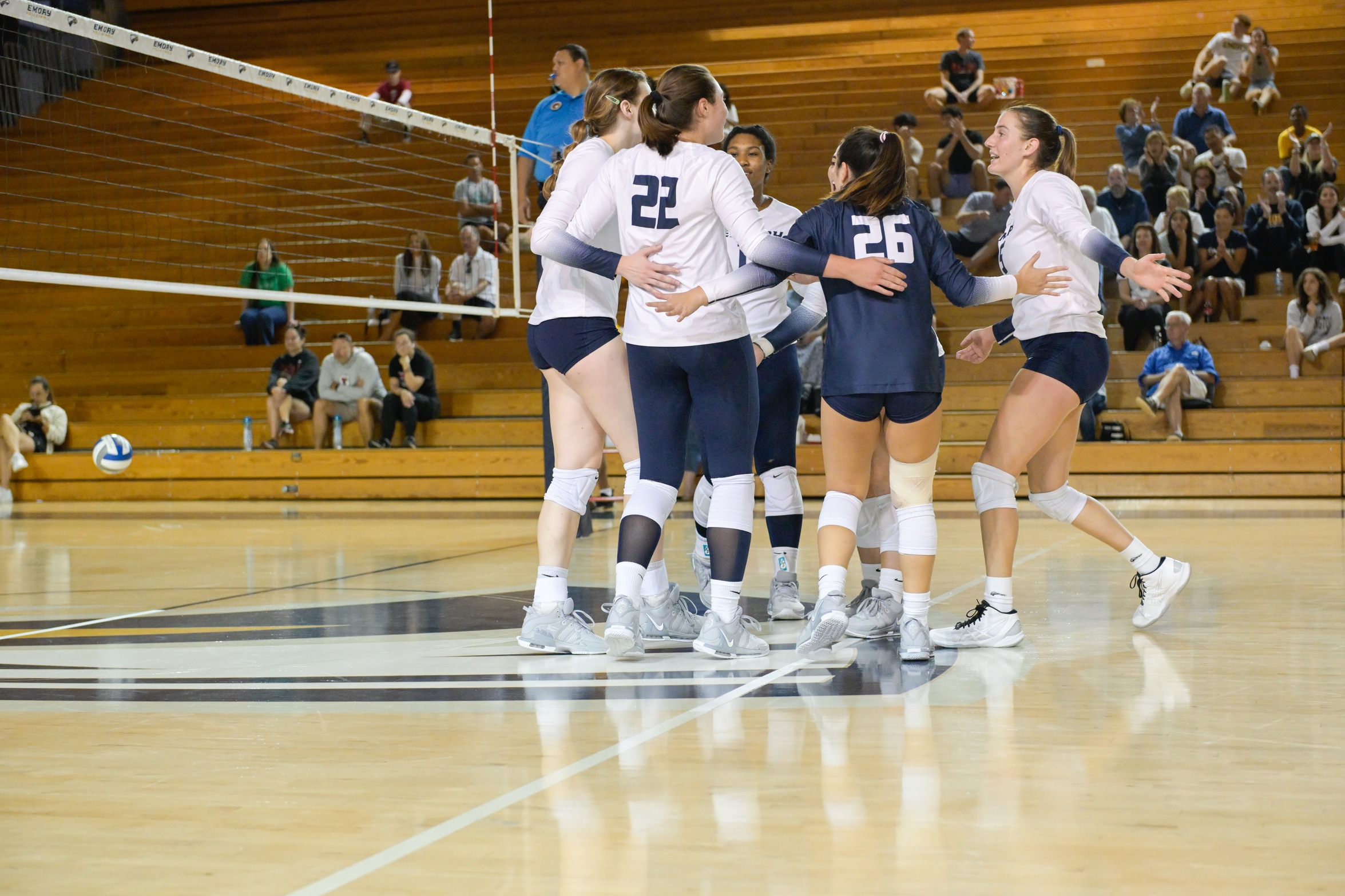 Volleyball Downs Brandeis, WashU in UAA Round Robin; Secures #1 Seed in UAA Tournament