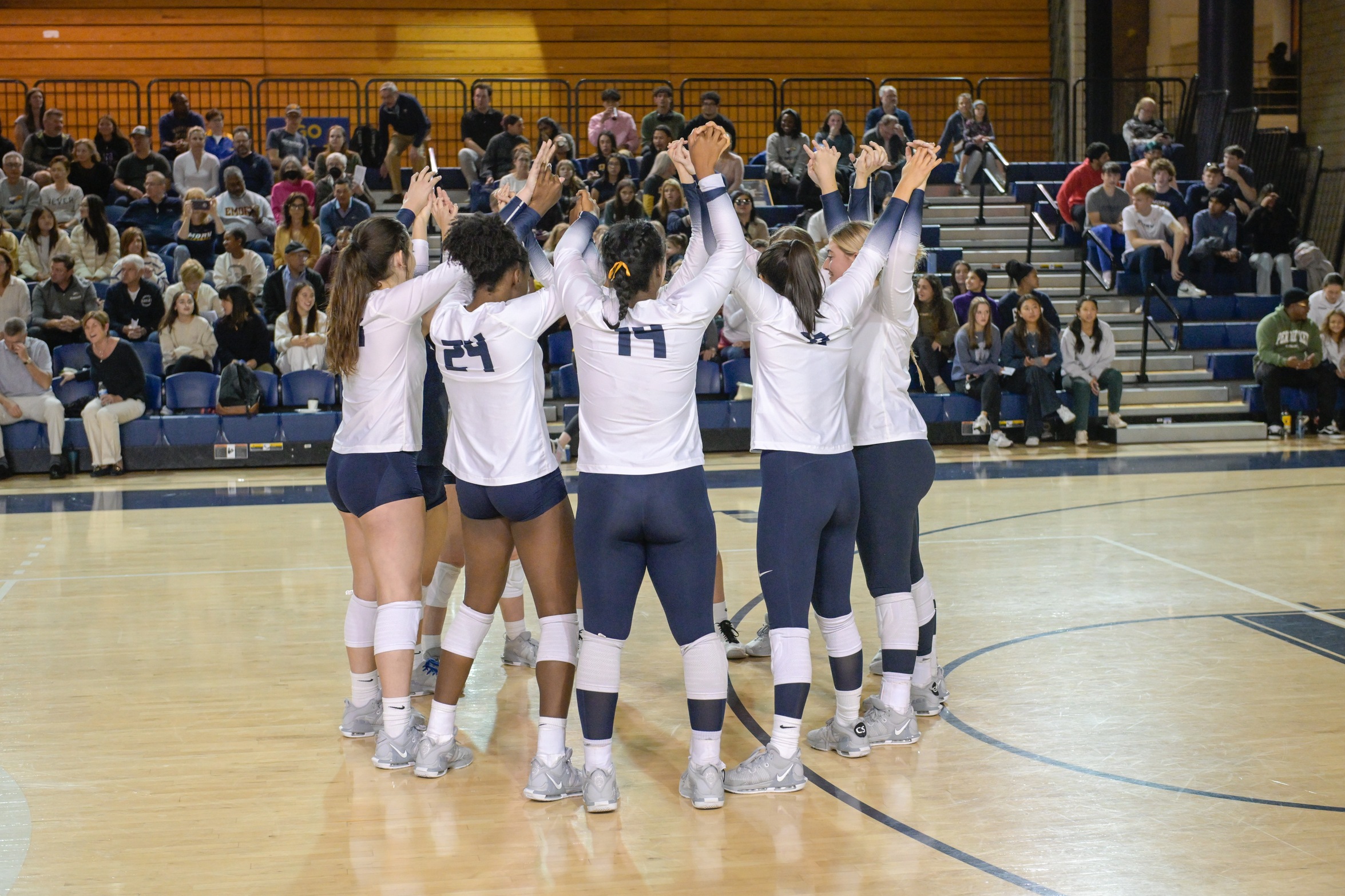 Volleyball Drops Heartbreaker to NYU in UAA Championship Match